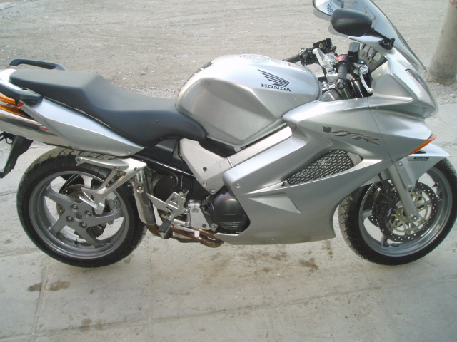 供应本田VFR800 VTEC(图)