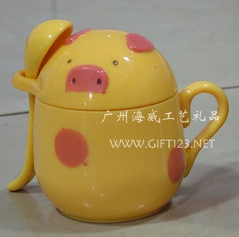 供应卡通塑料杯,QQ杯,小猪杯,广告礼品杯,促销杯,乳牛杯(图)